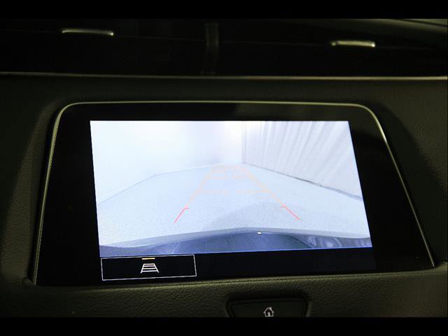 Certified 2023 Cadillac XT4 Luxury w/ Cold Weather Package image 14