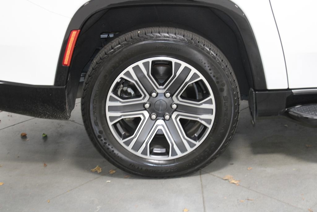 Used 2023 Jeep Wagoneer L Series II image 14