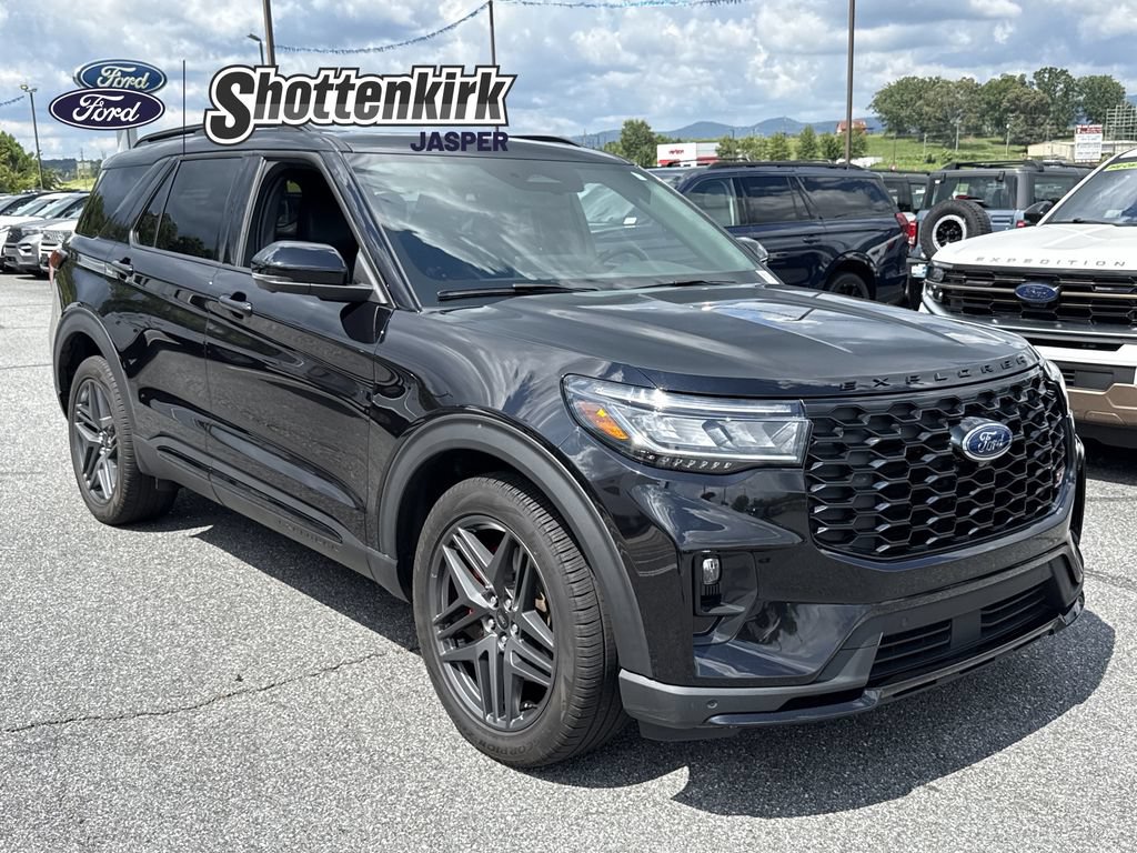 Used 2025 Ford Explorer ST