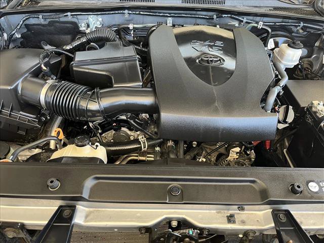 Used 2018 Toyota Tacoma SR5 RWD image 20