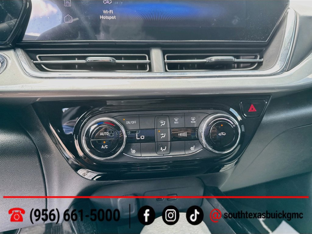 Used 2025 Chevrolet Trax LT w/ Driver Confidence Package FWD image 18