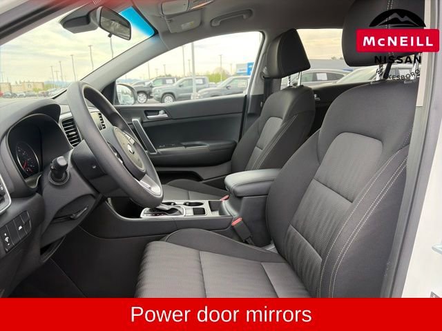 Used 2020 Kia Sportage LX image 11