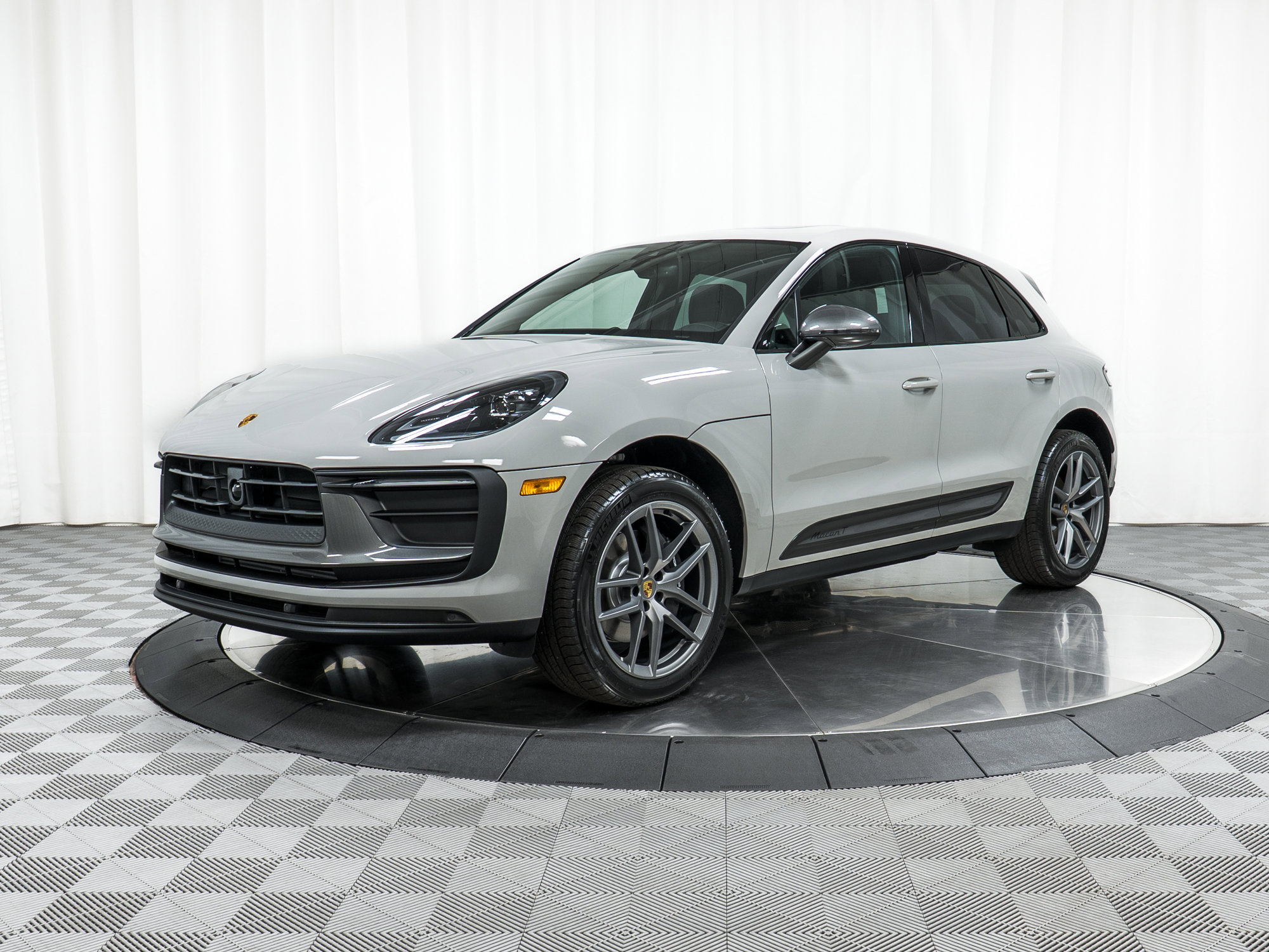 New 2025 Porsche Macan Turbo