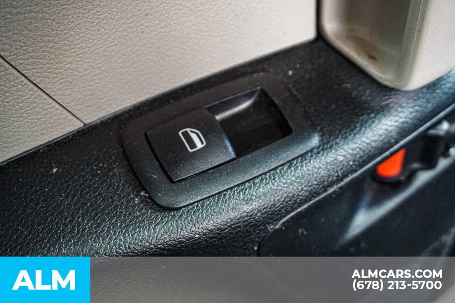 Used 2023 Chrysler Pacifica Touring-L FWD image 34