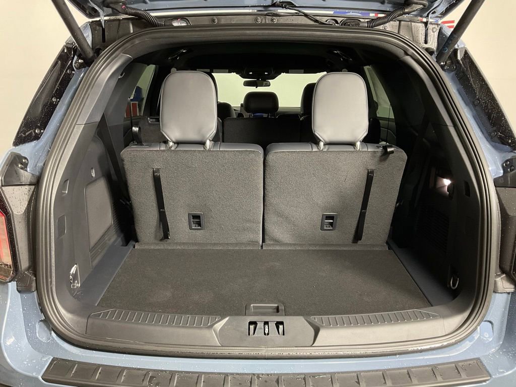 New 2026 Ford Explorer ST-Line RWD image 11
