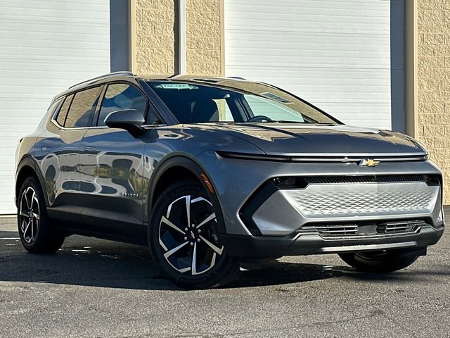 New 2026 Chevrolet Equinox EV LT image 2