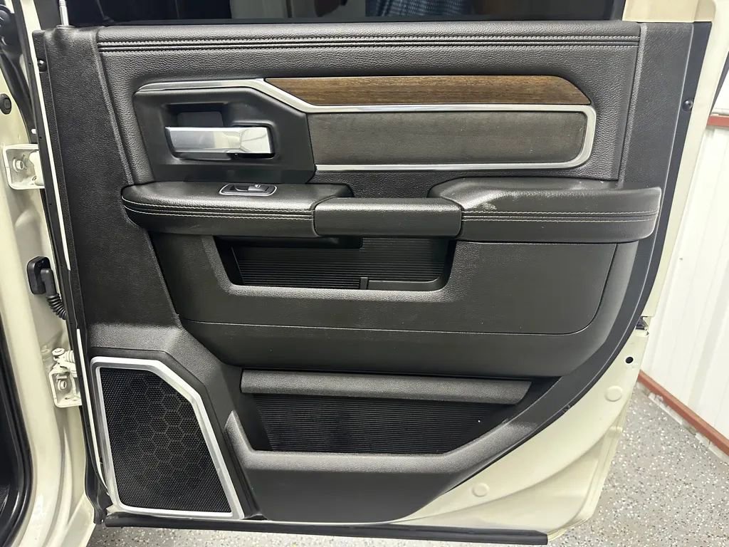 Used 2024 RAM 3500 Laramie image 13