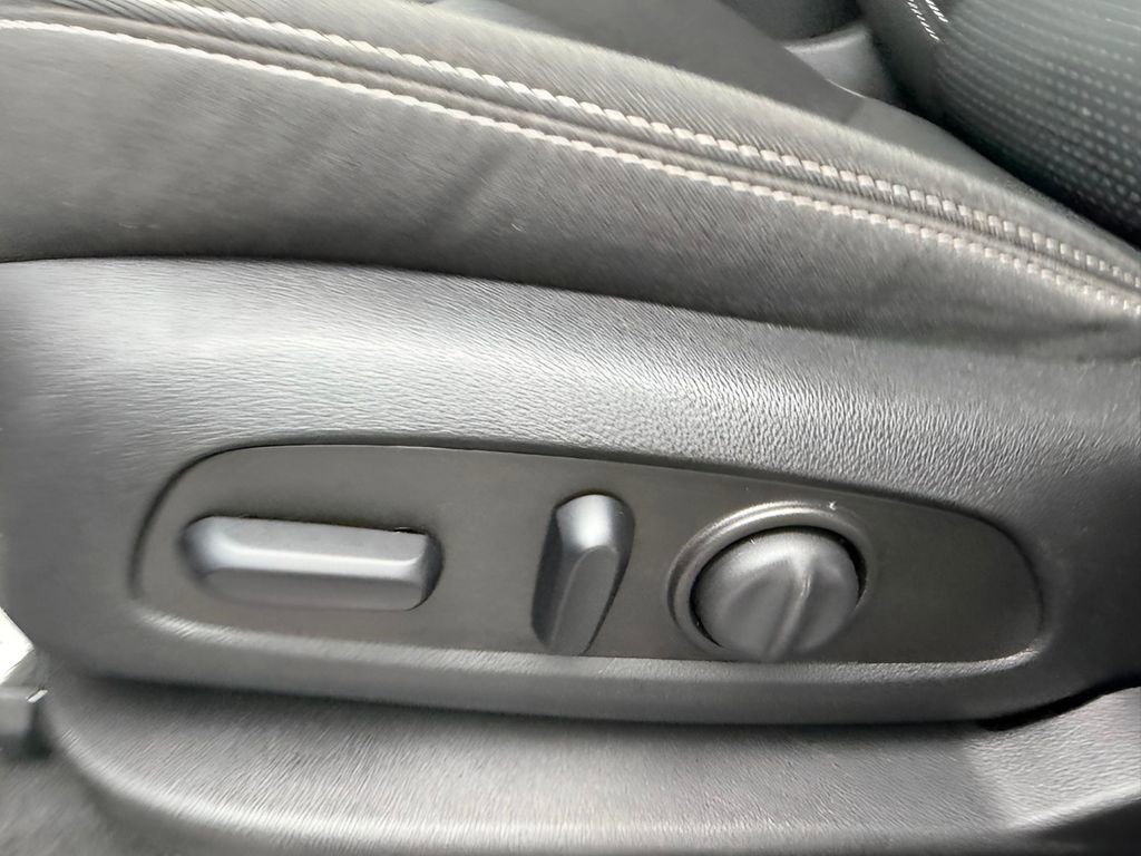 Used 2023 GMC Terrain SLE w/ Driver Convenience Package AWD/4WD image 20