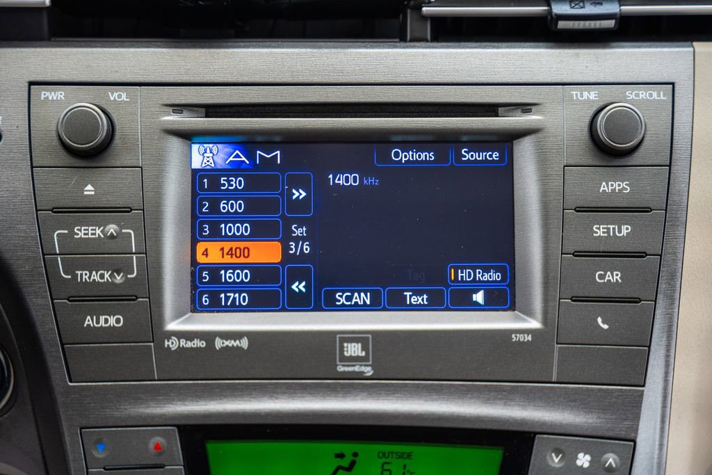 Used 2015 Toyota Prius Five FWD image 22