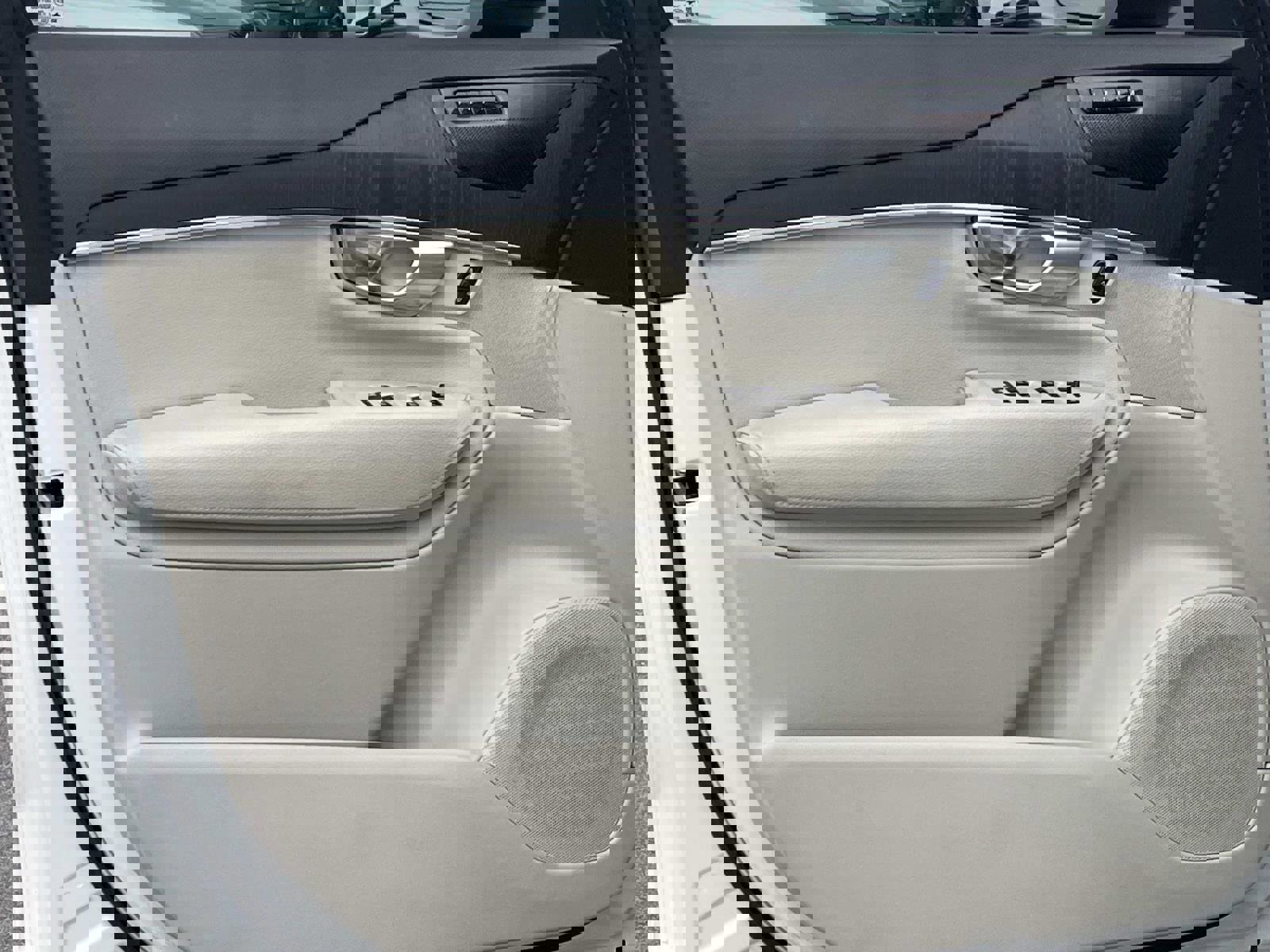 Used 2020 Volvo XC90 T6 Momentum image 14