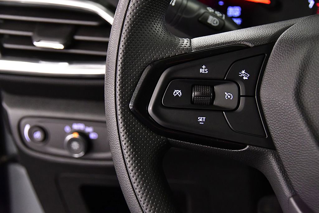 Used 2023 Chevrolet TrailBlazer LT w/ Convenience Package image 19