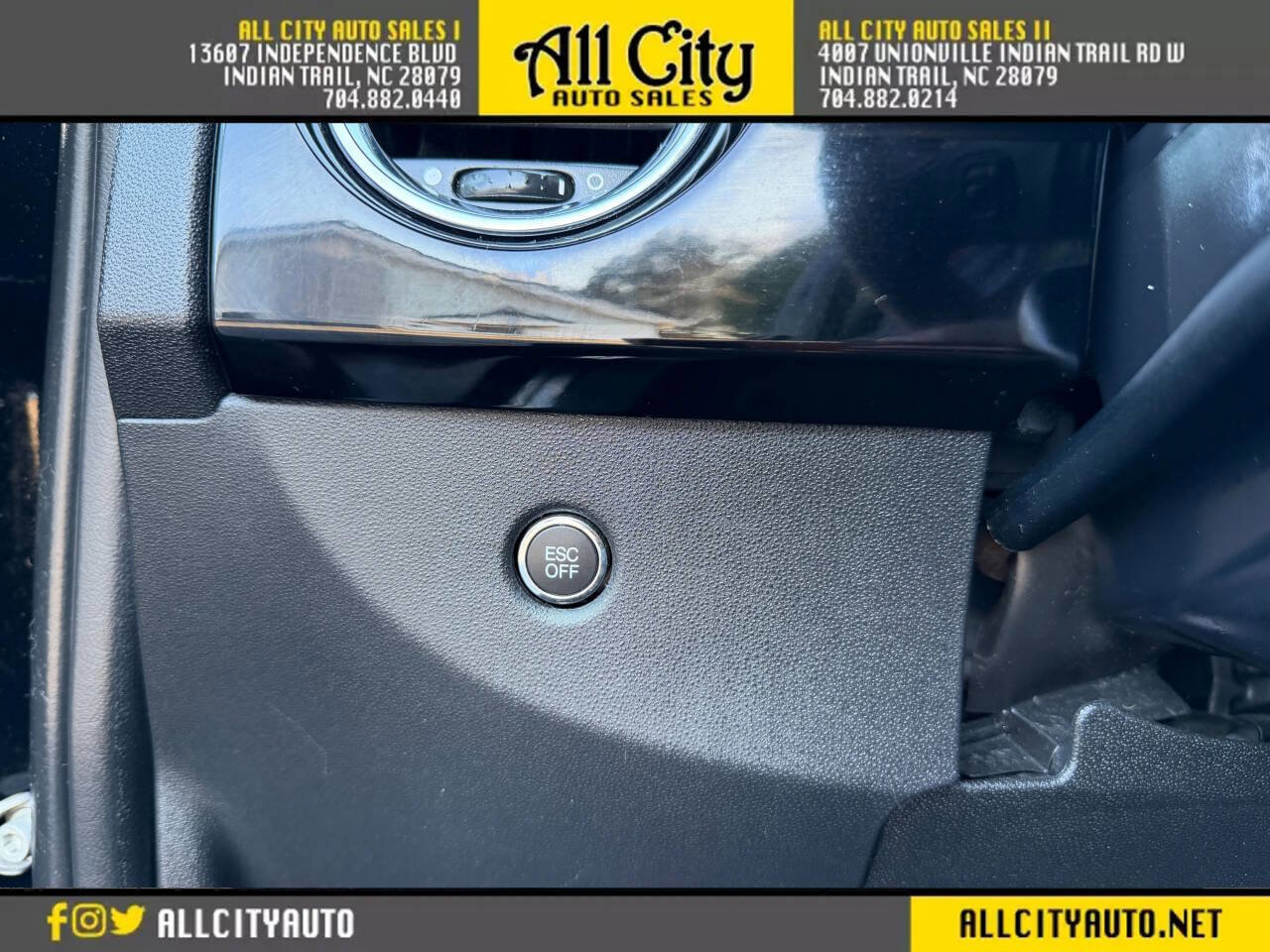 Used 2015 FIAT 500 Abarth w/ Beats Audio Package image 19