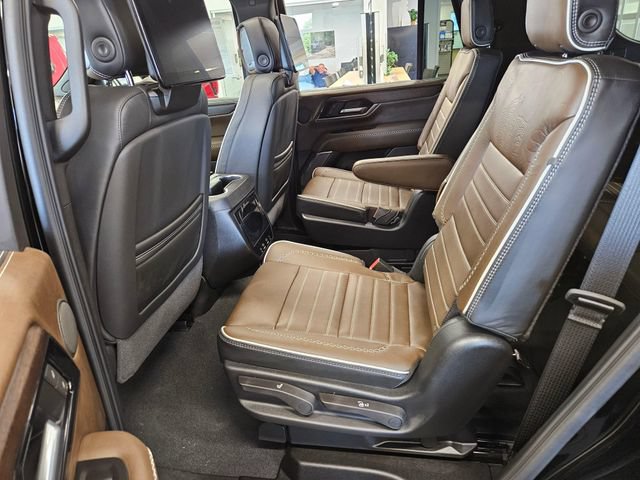 New 2026 GMC Yukon Denali Ultimate AWD/4WD image 16