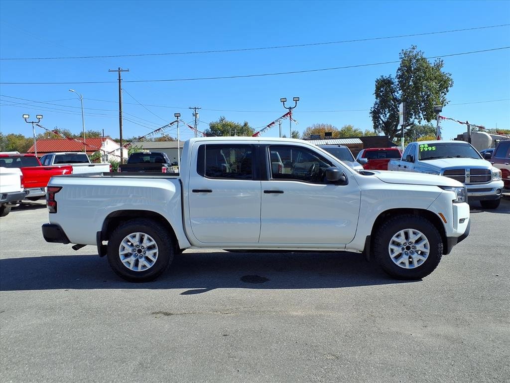 Used 2022 Nissan Frontier S image 2