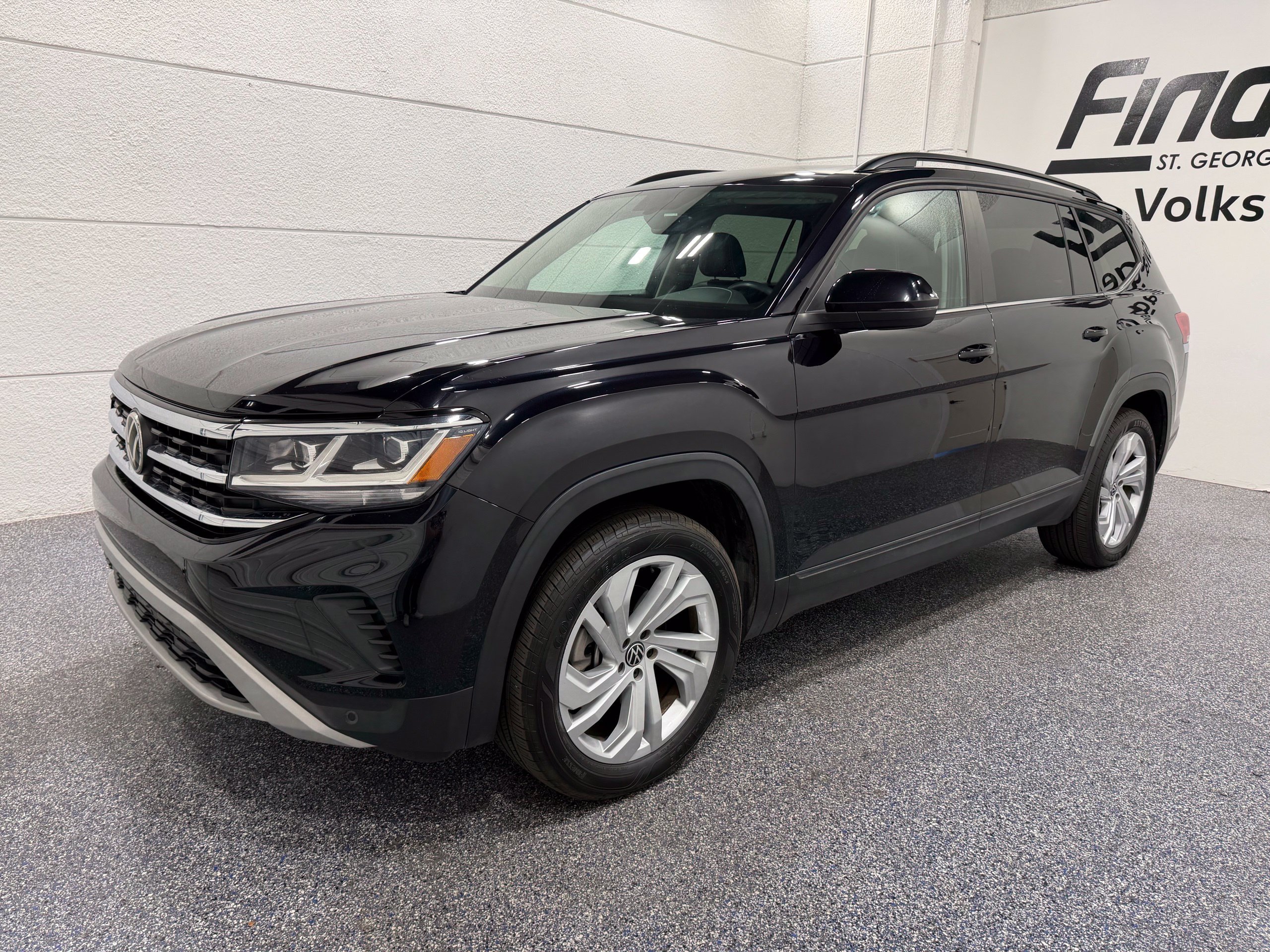Used 2022 Volkswagen Atlas SE w/ Panoramic Sunroof Package AWD/4WD image 1