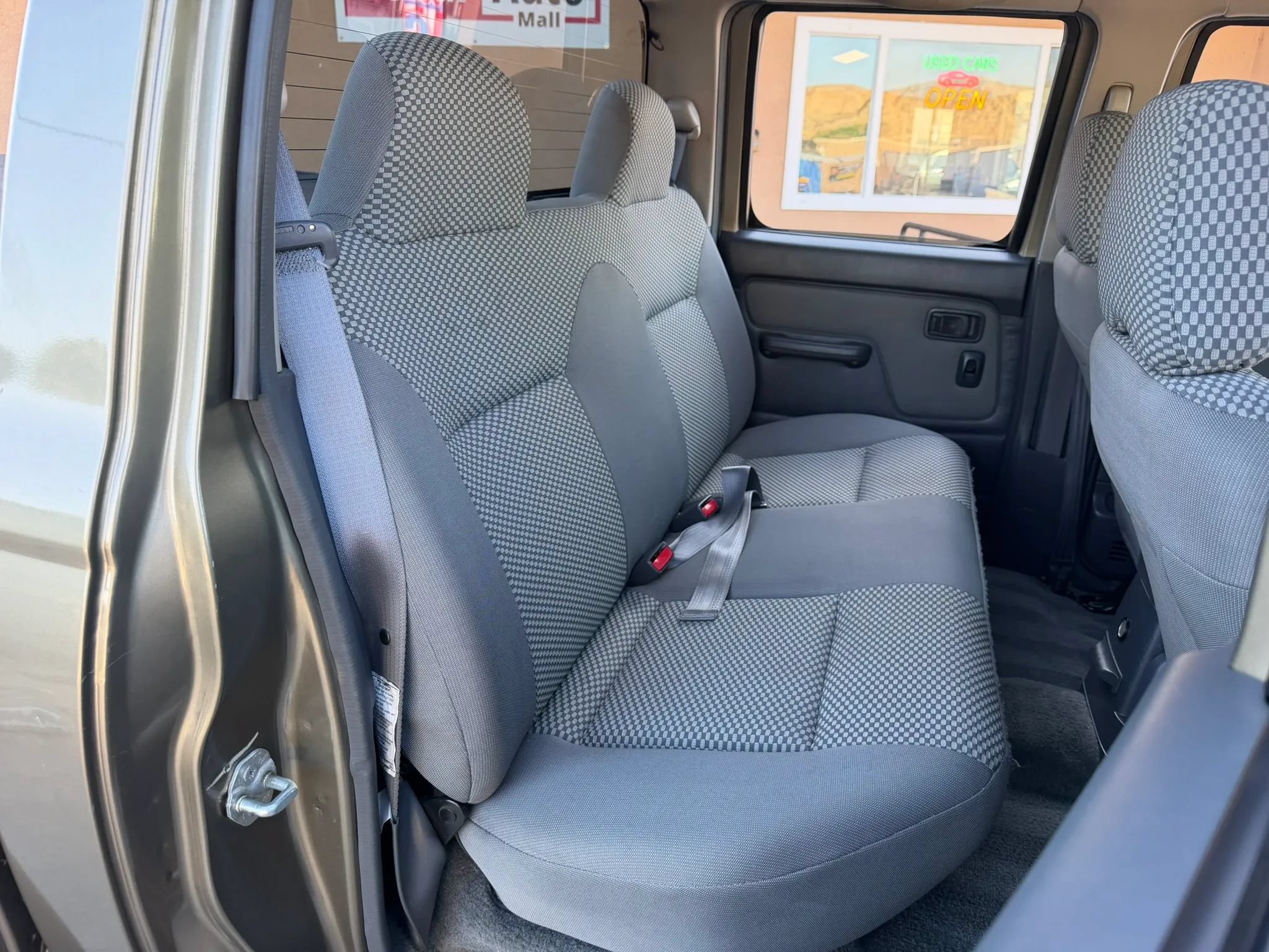 Used 2002 Nissan Frontier SE AWD/4WD image 20