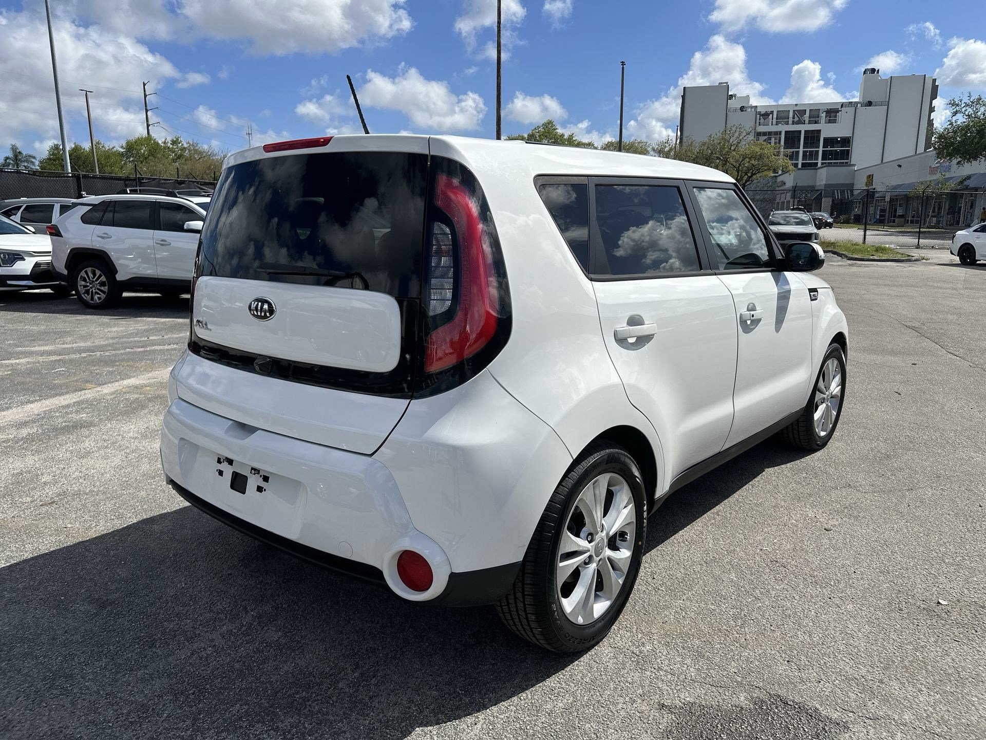 Used 2016 Kia Soul ! w/ Premium Package image 8