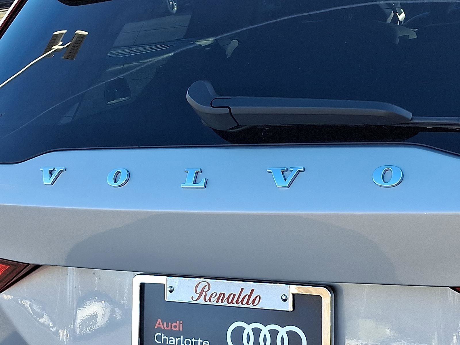 Used 2025 Volvo V60 B5 Cross Country Plus image 31