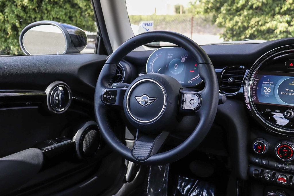 Used 2023 MINI Cooper 2-Door Hardtop FWD image 19