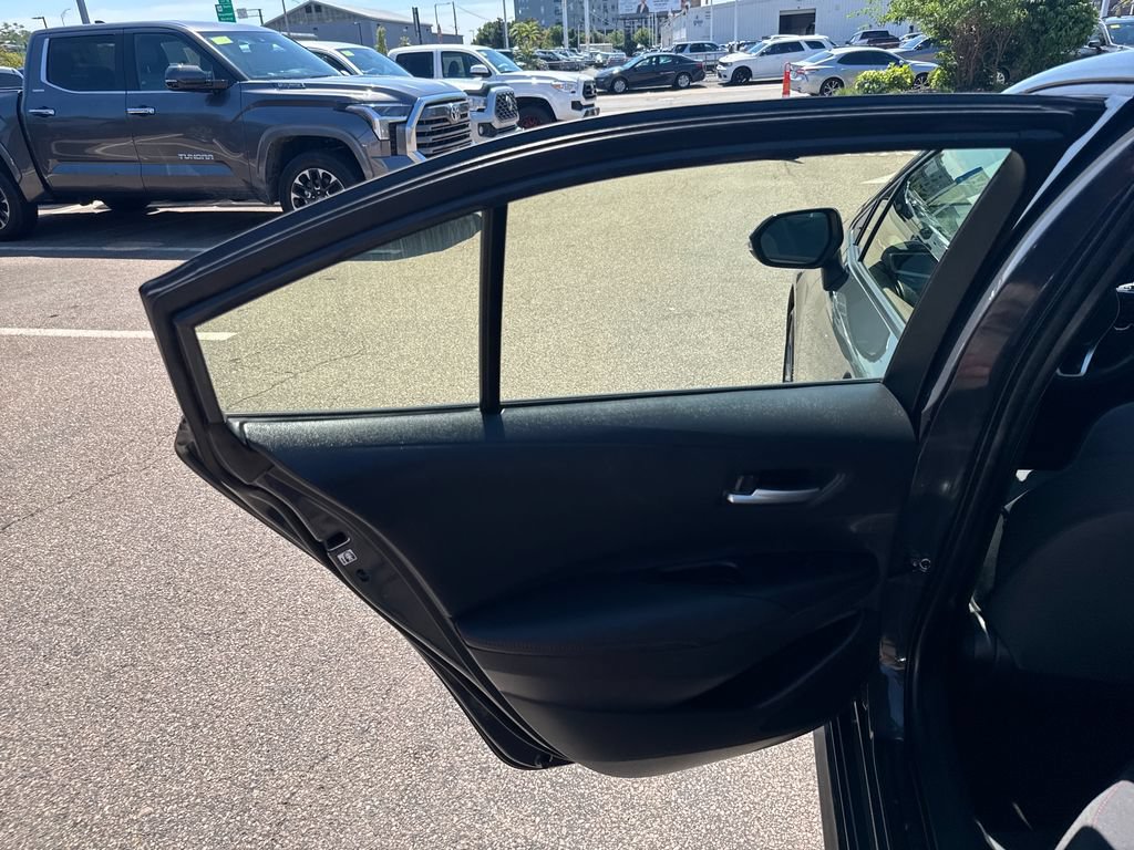 Used 2023 Toyota Corolla SE w/ SE Premium Package FWD image 36
