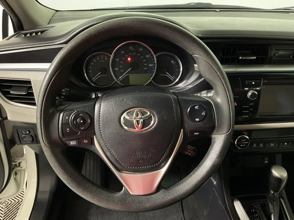 Used 2015 Toyota Corolla LE FWD image 23