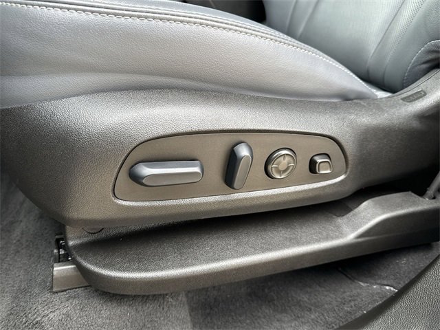 Used 2024 Buick Enclave Premium image 20