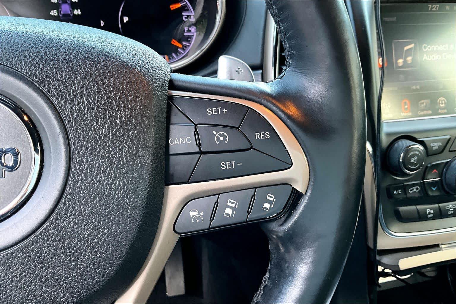 Used 2014 Jeep Grand Cherokee Summit AWD/4WD image 24