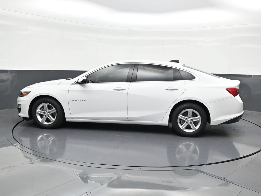 Used 2024 Chevrolet Malibu LS FWD image 2