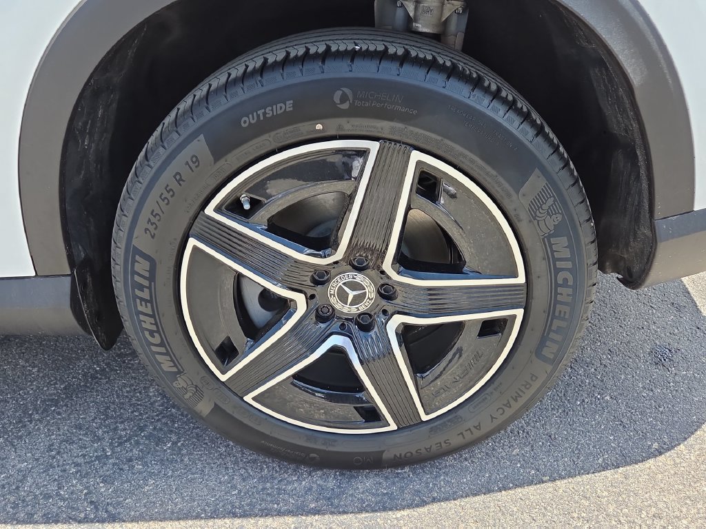 New 2026 Mercedes-Benz GLC 300 4MATIC image 11