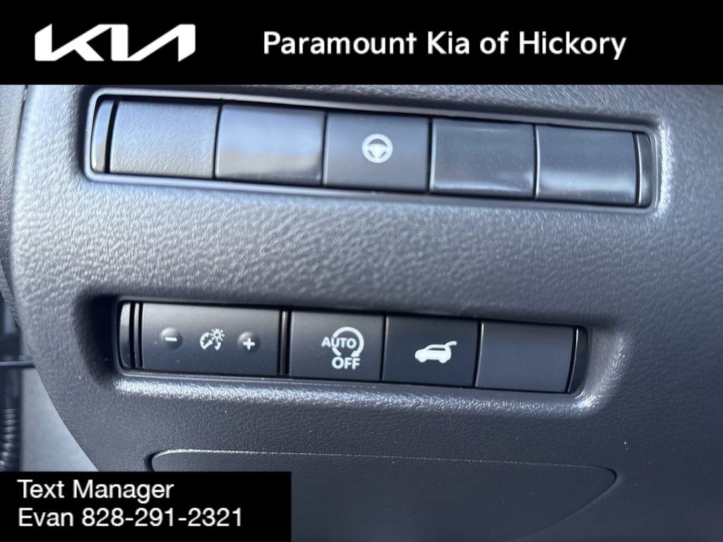 Used 2023 Nissan Rogue SV w/ SV Premium B Package image 27