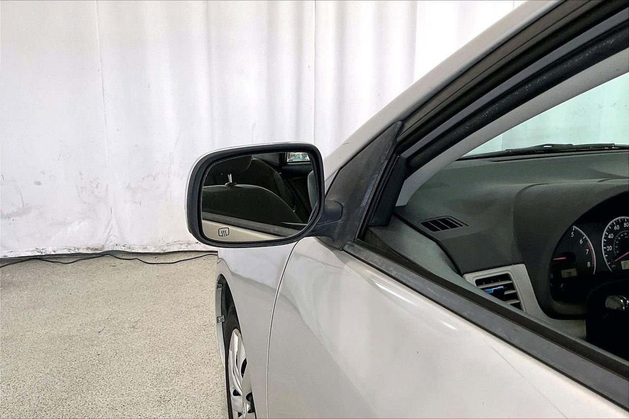 Used 2012 Toyota Corolla LE FWD image 10