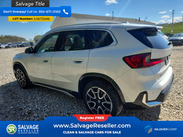 Used 2023 BMW X1 xDrive28i w/ Premium Package AWD/4WD image 3