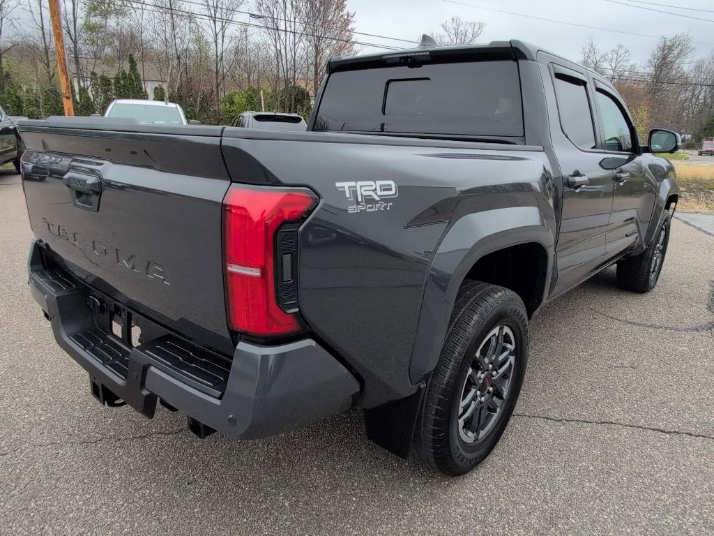 Used 2024 Toyota Tacoma TRD Sport w/ TRD Sport Premium Package AWD/4WD image 7