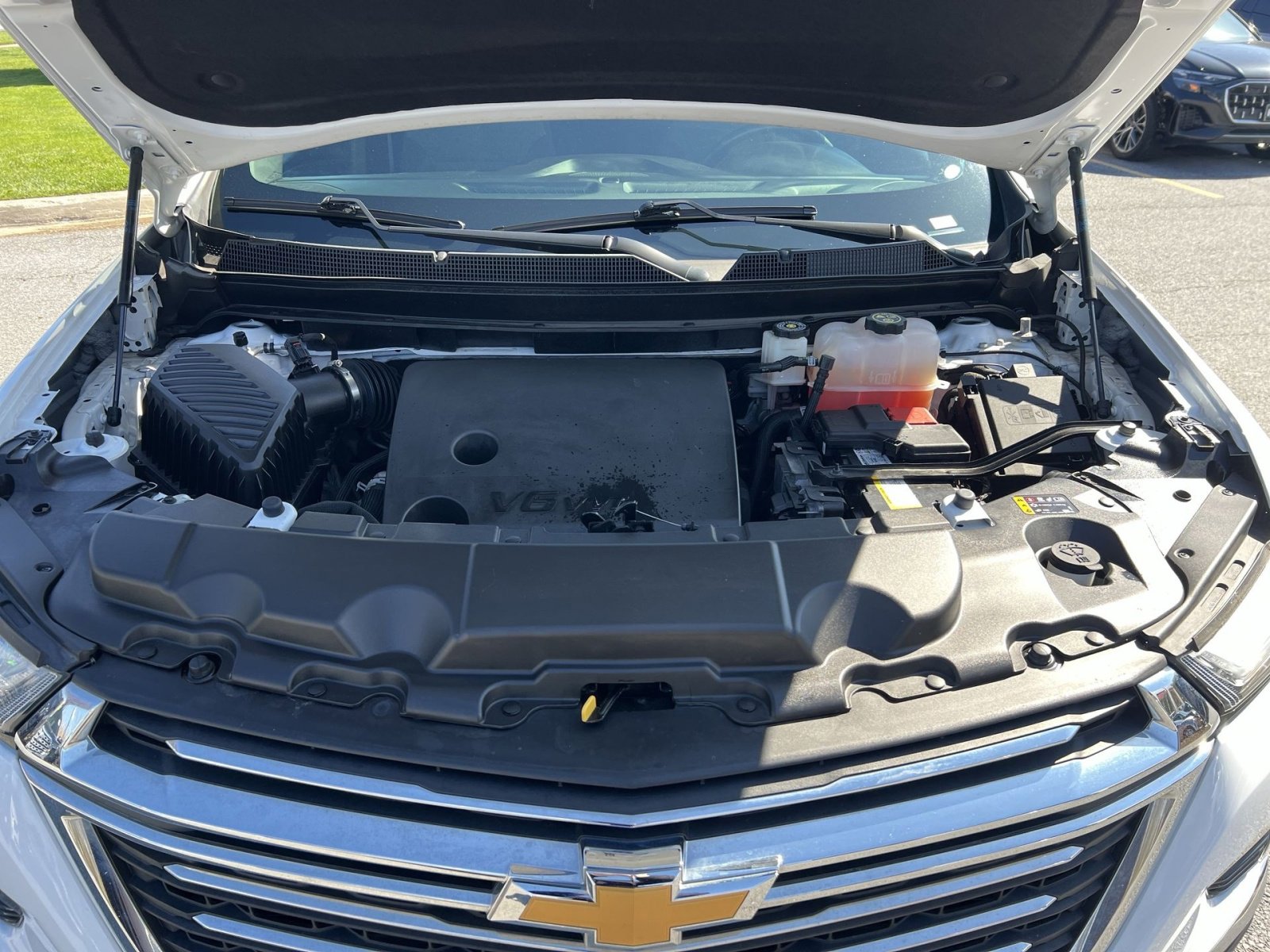 Used 2023 Chevrolet Traverse LT image 27