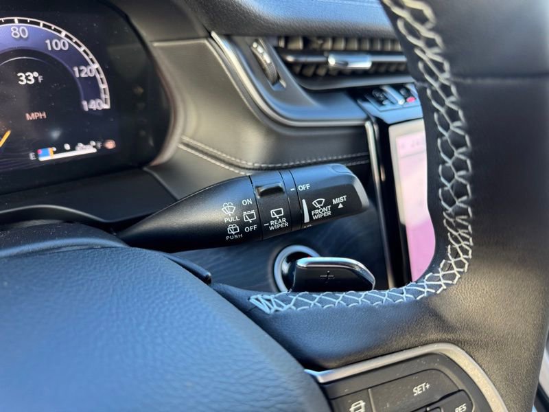 New 2025 Jeep Grand Cherokee Limited w/ Black Appearance Package image 31