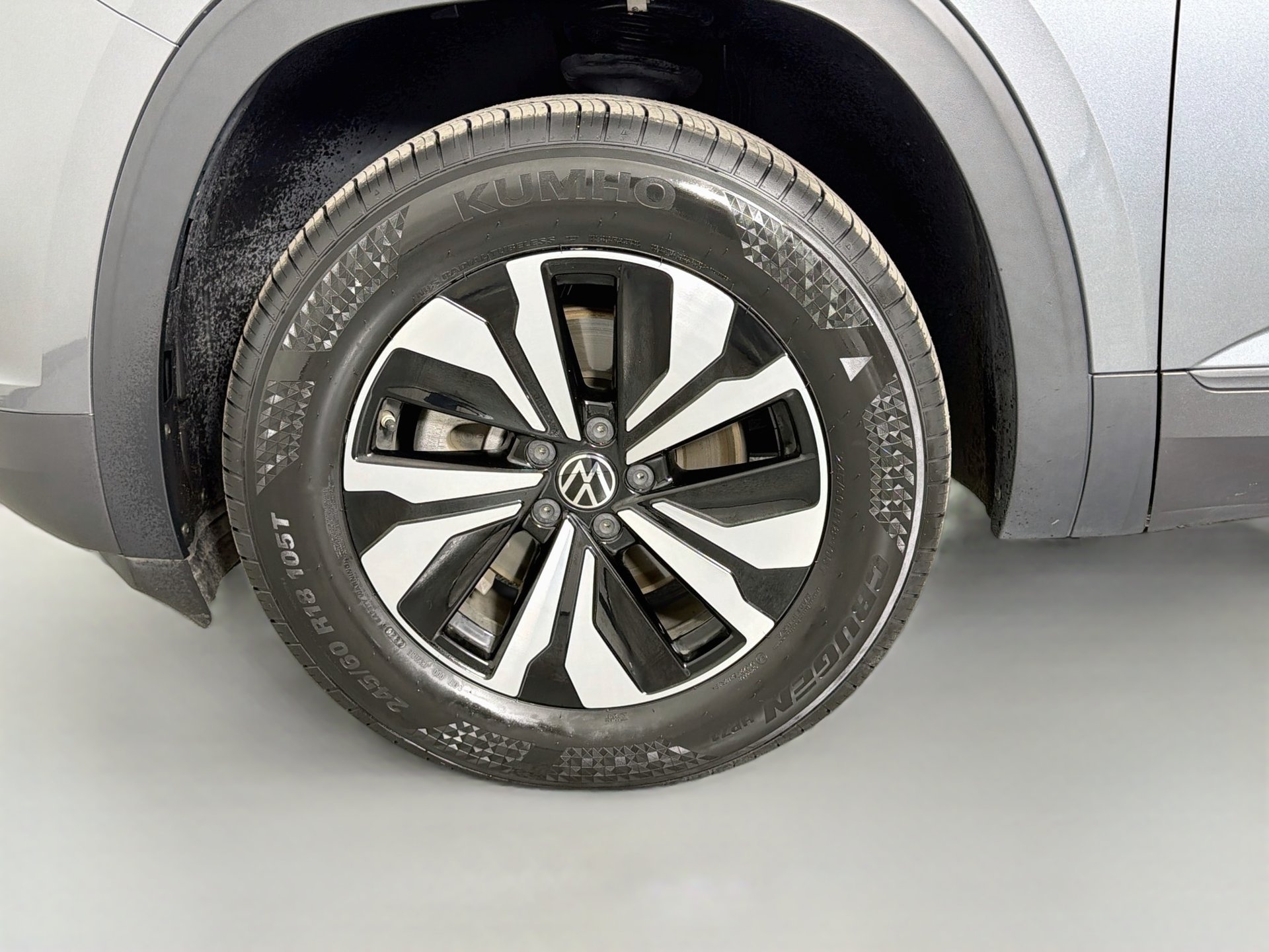 Certified 2024 Volkswagen Atlas SE FWD image 31