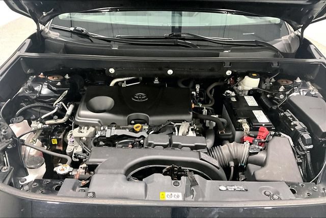 Used 2019 Toyota RAV4 LE AWD/4WD image 36