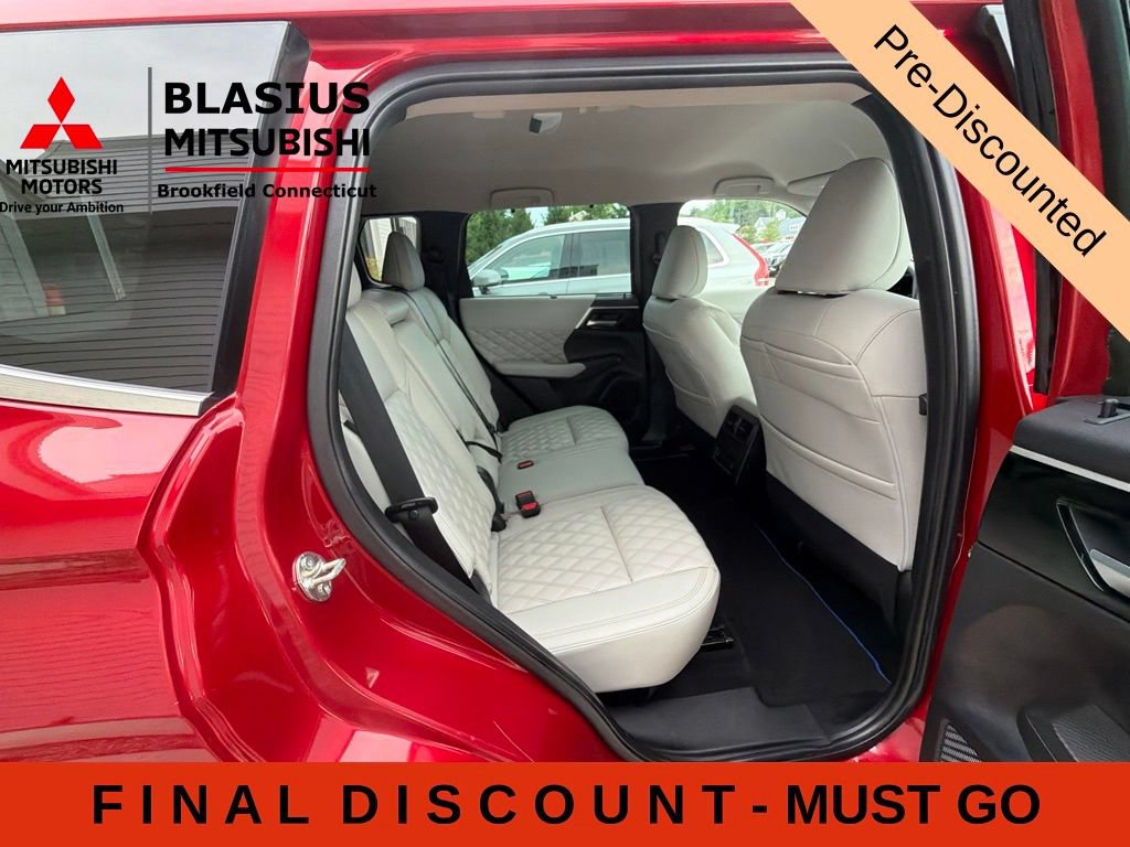 Used 2023 Mitsubishi Outlander SEL AWD/4WD image 56