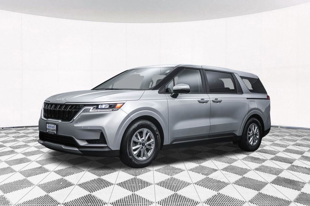 Used 2022 Kia Carnival LX image 32