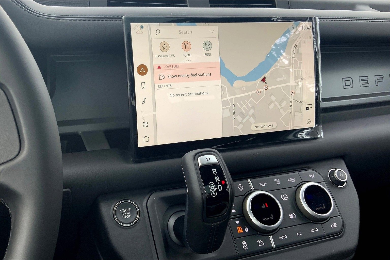 New 2025 Land Rover Defender 90 V8 image 6