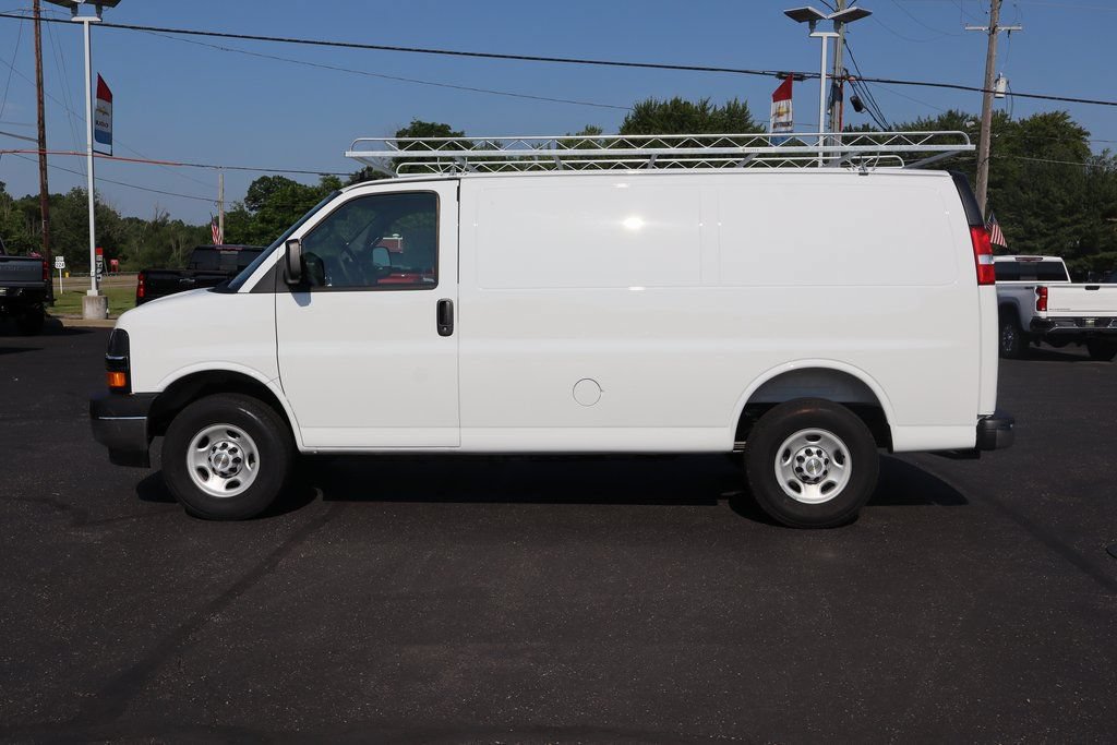 New 2025 Chevrolet Express 2500 w/ Driver Convenience Package RWD image 20