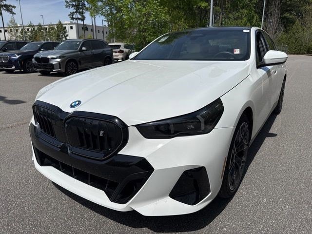 Certified 2025 BMW i5 eDrive40i w/ M Sport Package image 8