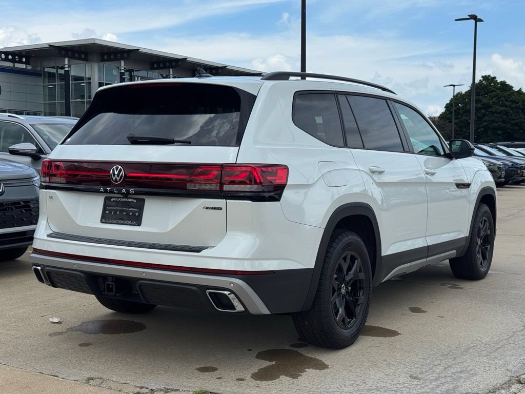 New 2026 Volkswagen Atlas Peak Edition AWD/4WD image 3