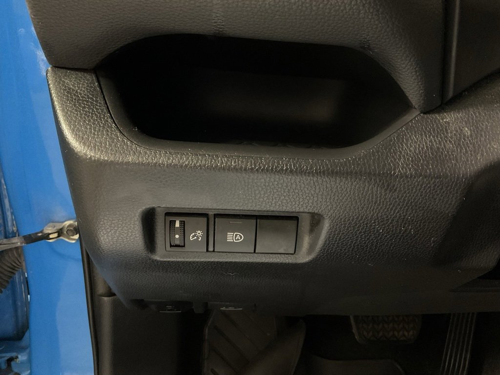 Used 2021 Toyota RAV4 XLE image 21