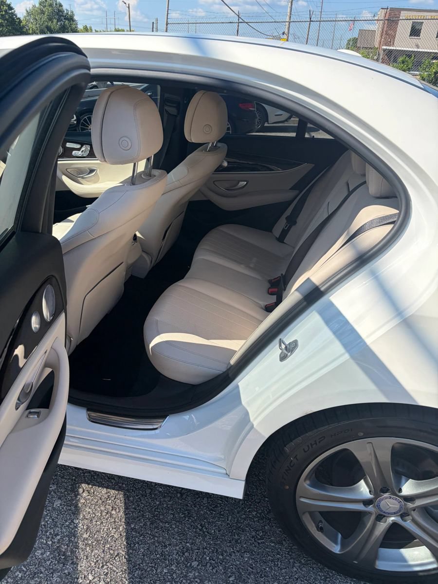 Used 2017 Mercedes-Benz E 300 image 10