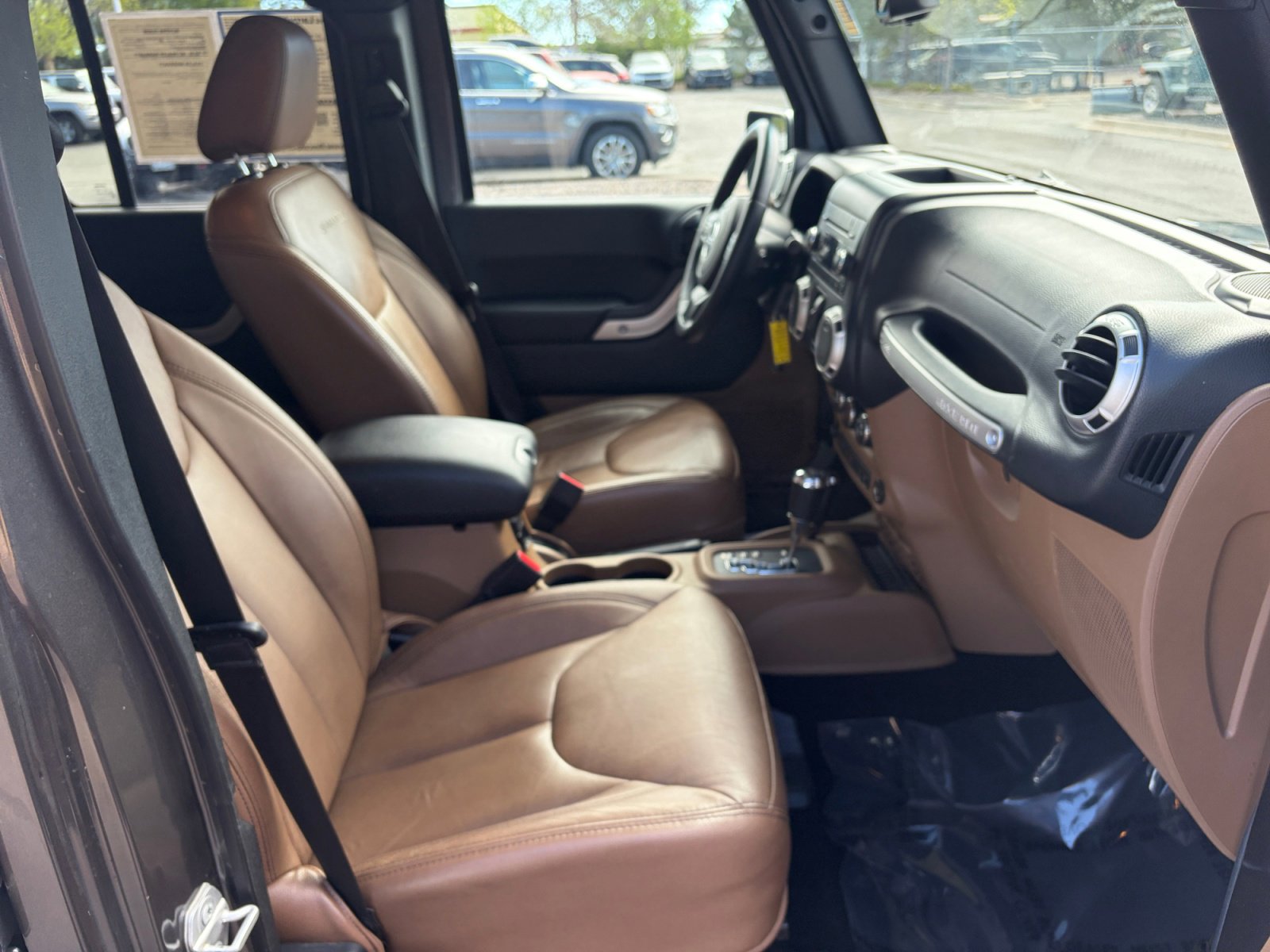 Used 2016 Jeep Wrangler Unlimited Sahara w/ Mopar Chrome Edition Group image 19