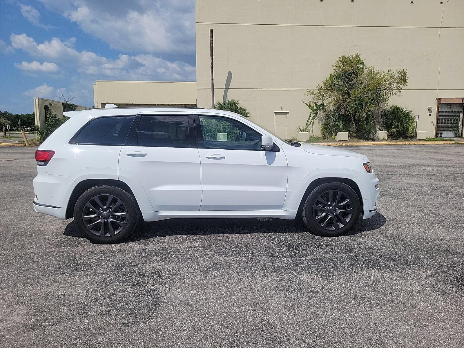 Used 2018 Jeep Grand Cherokee High Altitude AWD/4WD image 7
