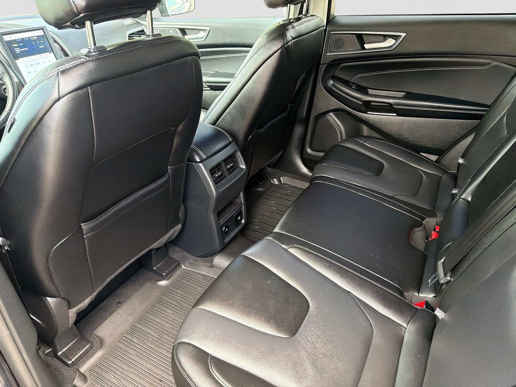 Used 2022 Ford Edge Titanium AWD/4WD image 15
