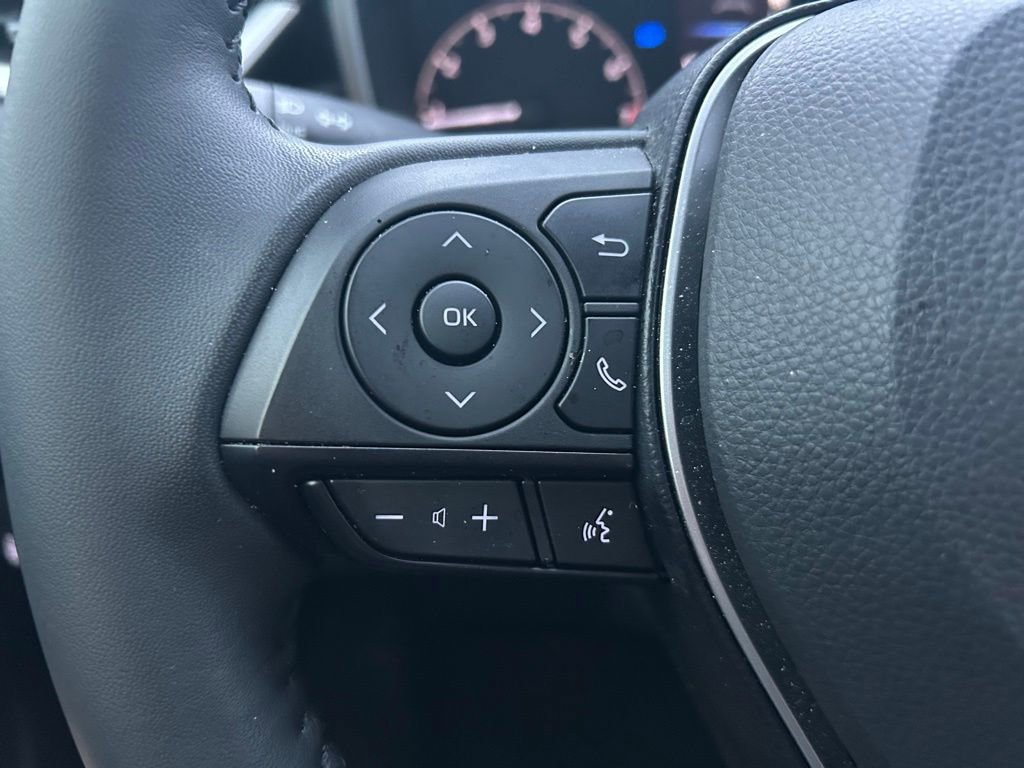 Used 2025 Toyota Corolla SE FWD image 18