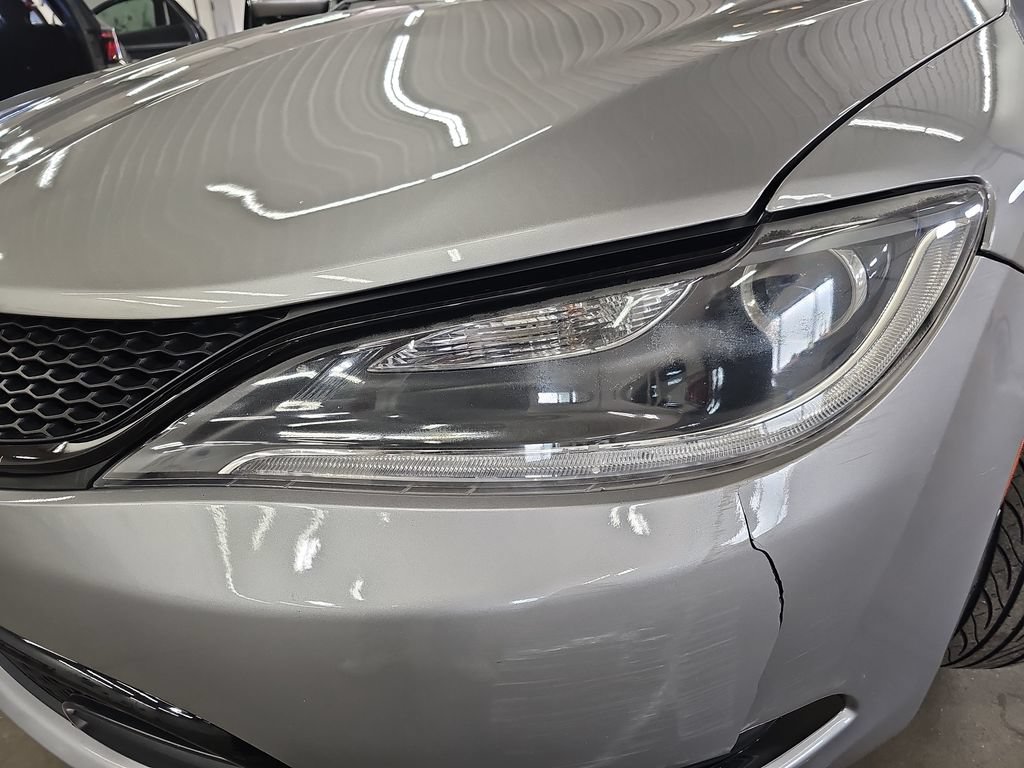 Used 2015 Chrysler 200 S w/ Navigation & Sound Group I FWD image 30